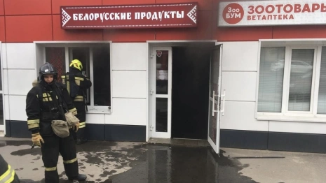 В Коврове загорелся магазин с продуктами и зоотоварами