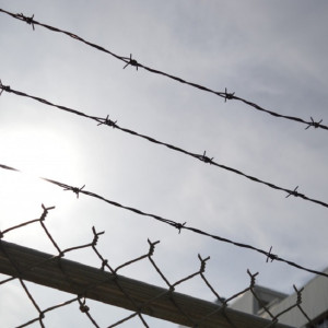 Во Владимире задержанному за наркотики блогеру вновь продлили арест