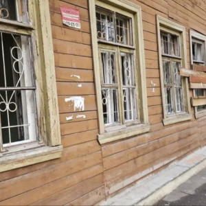 Во Владимире снесли простоявший 10 лет аварийный дом