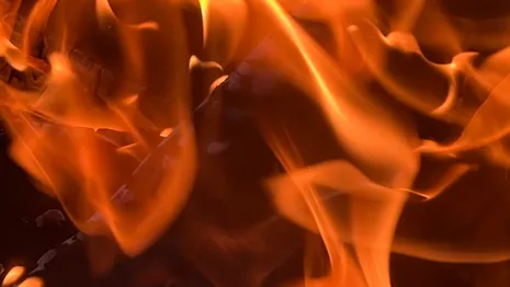 На пожаре в Радужном погиб 52-летний мужчина