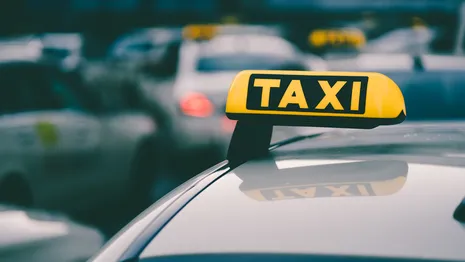 Во Владимирской области таксист избил гвоздодером пассажира