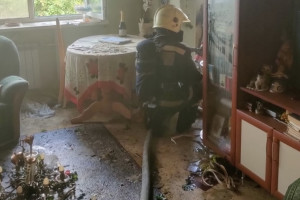 При пожаре в трехэтажном доме в Муроме эвакуировали двоих человек