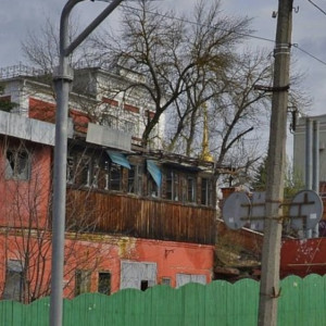 Во Владимире передумали сносить аварийные казармы в центре города