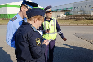 Во Владимире у 21-летнего гонщика на BMW арестовали авто за 59 долгов по штрафам