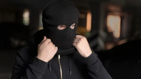 В Петушках одного из участников ОПГ осудили на 9 лет за ограбление мебельной фабрики