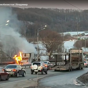 Появилось видео горящей на Пекинке во Владимире ГАЗели