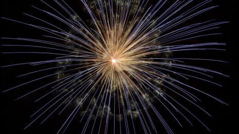 Мэрия Владимира за 1,5 недели до Дня Победы не определилась с салютом