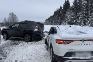 В Суздальском районе иномарка влетела в «Крузак»