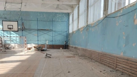 В Лакинске подрядчика оштрафовали за срыв сроков ремонта спортзала в школе №2
