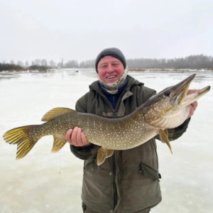 Житель Владимира поймал 6-килограммовую щуку в Ивановской области