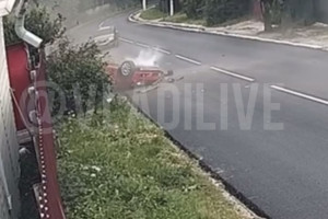 Во Владимирской области автомобилистка врезалась в забор