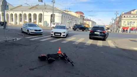 Водитель электросамоката попал в больницу после ДТП в центре Владимира