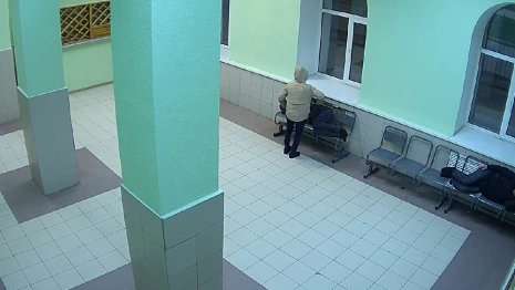 Во Владимирской области 24-летняя девушка обокрала спящего на вокзале пассажира