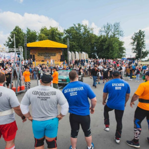 Владимирцев пригласили помериться силой с богатырями