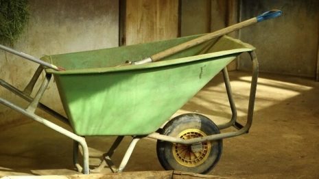 Житель Владимирской области убил знакомую дверью и прокатил труп на тачке