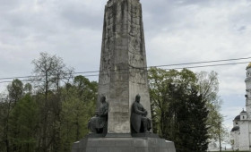 Восстановлением памятника 850-летию Владимира займется АО «Владимирреставрация»