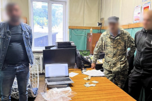 В Гороховце мигрант пытался откупиться от полицейского за 200 долларов