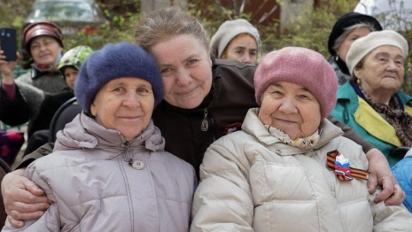 Во Владимирской области запустили проект по бесплатному уходу за пожилыми