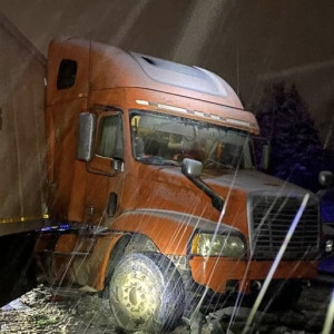 На М-7 в Ковровском районе фура пробила отбойник и вылетела на встречку