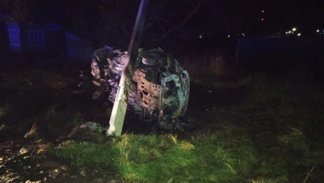 Во Владимирской области в горящей иномарке умер 27-летний парень