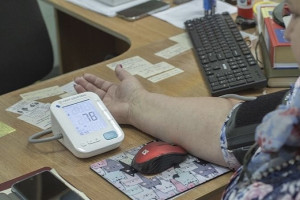 Во Владимирской области 502 пациента получили тонометры для удаленного мониторинга