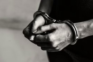Владимирца осудили на 4 года за систематическое избиение матери и младшей сестры