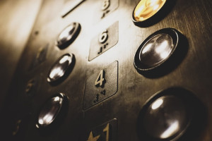 В Коврове до конца года заменят 72 лифта 