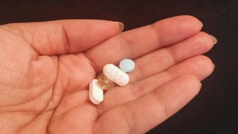 Во Владимирской области 20-летняя девушка отравилась таблетками