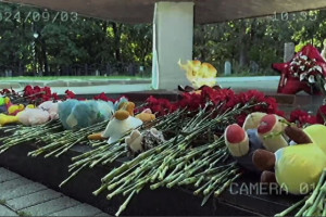 Во Владимире возложили цветы в память о погибших в Беслане 20 лет назад