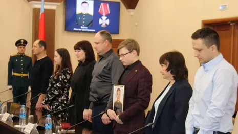 Родителям погибшего в СВО лейтенанта из Владимирской области вручили орден Мужества