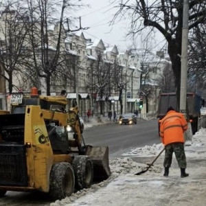 Владимирцев попросили убрать машины с пяти улиц
