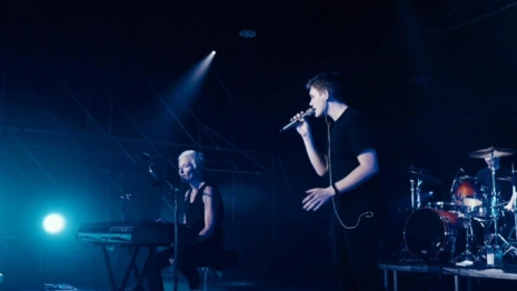 Молодой музыкант из Владимирской области спел в дуэте с Дианой Арбениной