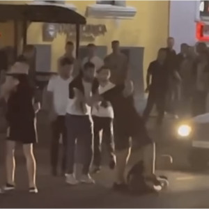 Ночью в центре Владимира избили человека