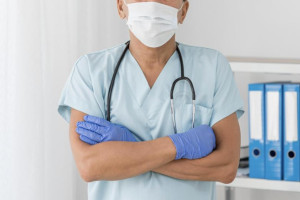 Жители Кольчугино взвыли из-за отсутствия онколога