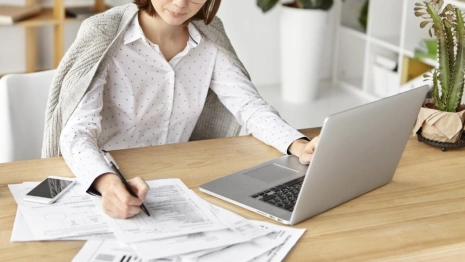 В Меленковской ЦРБ бухгалтер присвоила 274 тыс. рублей