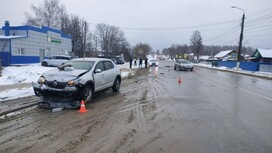 В Александрове 2 пассажира и водитель иномарки пострадали в ДТП