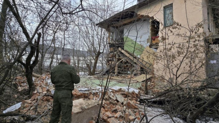 Следком начал проверку из-за падения стены дома на улице Лакина во Владимире