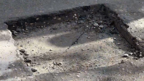 Во Владимире залатали ямы на 2 улицах
