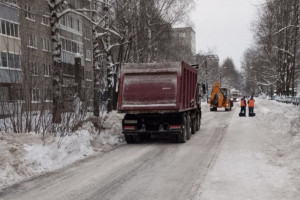 Владимирские коммунальщики смогут оттаскивать мешающие уборке снега машины