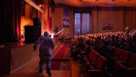 На спектакле во Владимире зрителей «возьмут в заложники и расстреляют»