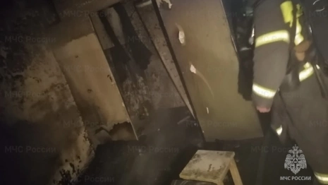 Во Владимирской области из горящего дома эвакуировали 20 взрослых и 15 детей