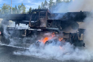 Во Владимирской область на платнике М-12 сгорела военная техника
