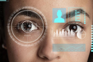 Походка до блокировки доведет: эксперты назвали новые сценарии применения биометрии