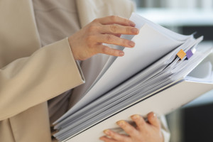 Чиновницу из Карабаново оштрафовали за отписку на обращение жителя