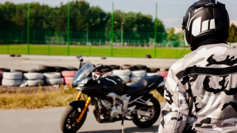 В селе под Гороховцом 15-летний мотоциклист упал на щебенку