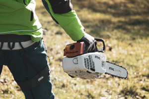 Жителя Владимирской области осудили за угрозу полицейским электропилой