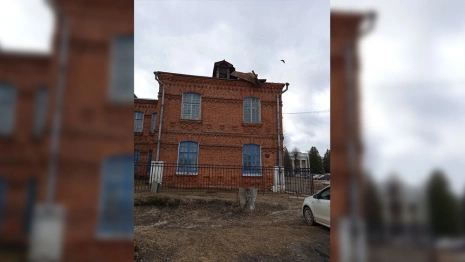 В Камешковском районе ветром сорвало крышу музея