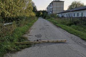 В лучшем поселке-2022 во Владимирской области выросли огромные ямы на дорогах