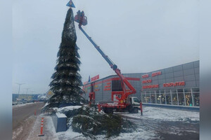 Во Владимире у «Тандема» собрали новогоднюю елку