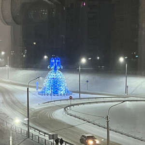 Во Владимире у новогоднего «фонтана» на Сперанского перегорела верхушка